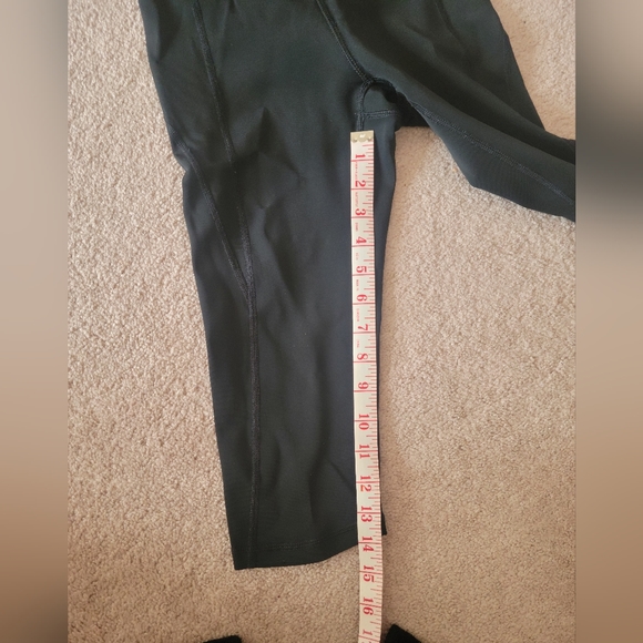 IVY PARK | Workout Capri XS - Picture 8 of 8